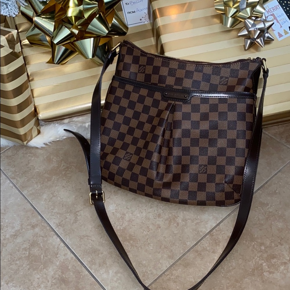 Louis Vuitton cross body bag